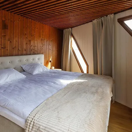 Grand Holm Marina Ujuvmajad Haapsalu